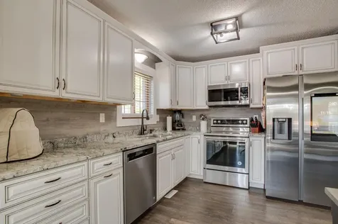 1317 35th Avenue S Moorhead MN 56560