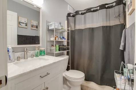 1317 35th Avenue S Moorhead MN 56560