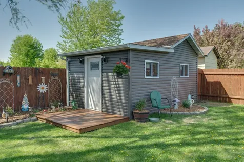 1317 35th Avenue S Moorhead MN 56560