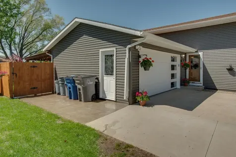 1317 35th Avenue S Moorhead MN 56560
