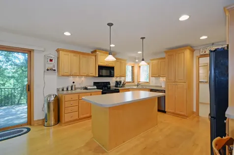 1470 N Mary Street N Maplewood MN 55119