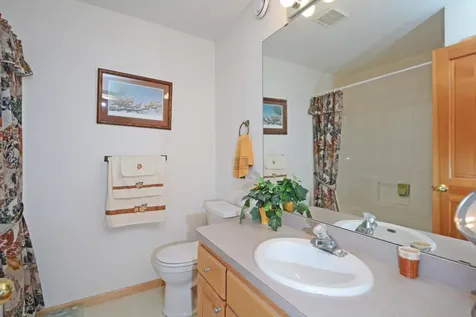 1470 N Mary Street N Maplewood MN 55119