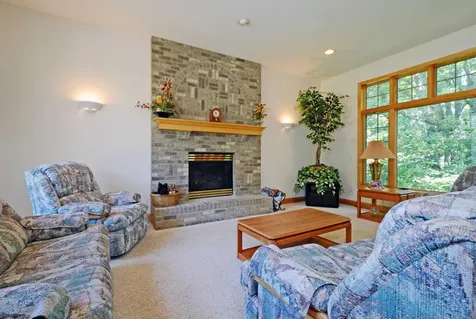 1470 N Mary Street N Maplewood MN 55119