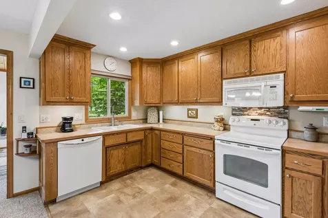 10805 99th Place N Maple Grove MN 55369