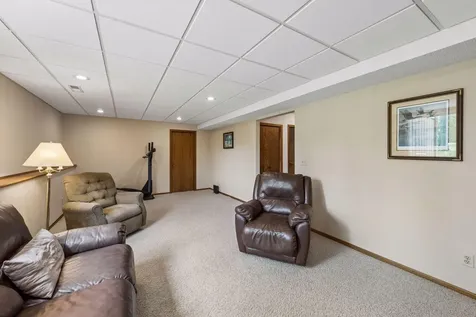 10805 99th Place N Maple Grove MN 55369