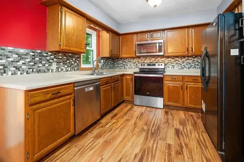 906 5th Avenue NE Little Falls MN 56345