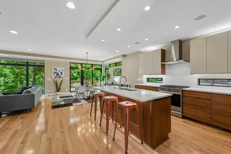 292 Vincent Avenue N Minneapolis MN 55405