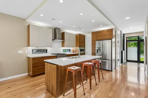 292 Vincent Avenue N Minneapolis MN 55405