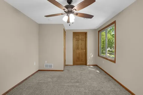 832 Bailey Street Hastings MN 55033