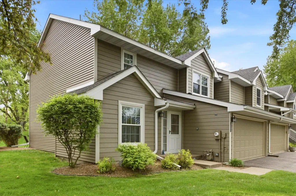 5267 Silver Maple Circle Minnetonka MN 55343