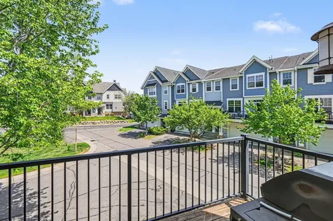 15555 Eagles Nest Way Apple Valley MN 55124
