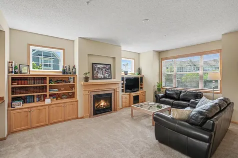 15555 Eagles Nest Way Apple Valley MN 55124