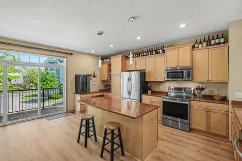 15555 Eagles Nest Way Apple Valley MN 55124