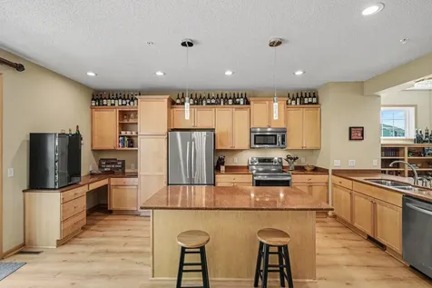 15555 Eagles Nest Way Apple Valley MN 55124