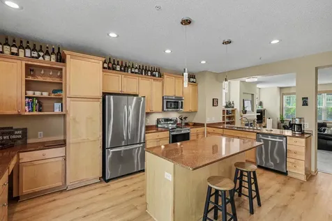 15555 Eagles Nest Way Apple Valley MN 55124