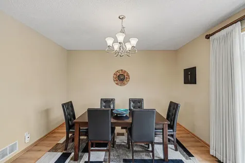15555 Eagles Nest Way Apple Valley MN 55124