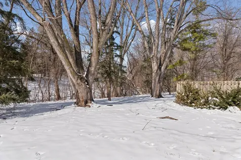 5570 & 5580 Shorewood Lane Excelsior MN 55331