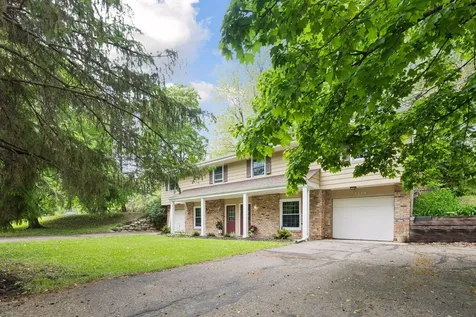 5570 & 5580 Shorewood Lane Excelsior MN 55331