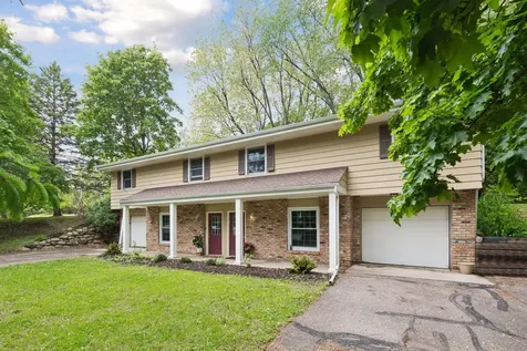 5570 & 5580 Shorewood Lane Excelsior MN 55331