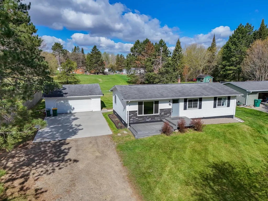 2109 Strader Drive Grand Rapids MN 55744