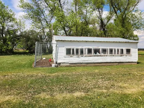 1055 141st Street Pipestone MN 56164