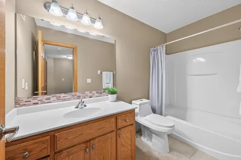 11631 Prospect Curve Woodbury MN 55129