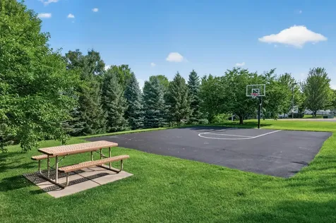 11631 Prospect Curve Woodbury MN 55129