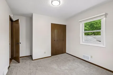 9030 45th Avenue N New Hope MN 55428