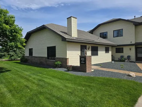 9905 54th Place N Minneapolis MN 55442