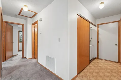 9905 54th Place N Minneapolis MN 55442