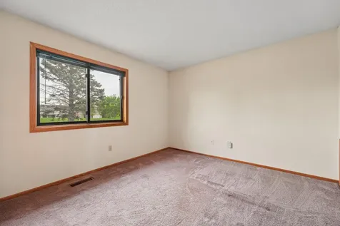 9905 54th Place N Plymouth MN 55442