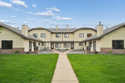 9905 54th Place N Minneapolis MN 55442