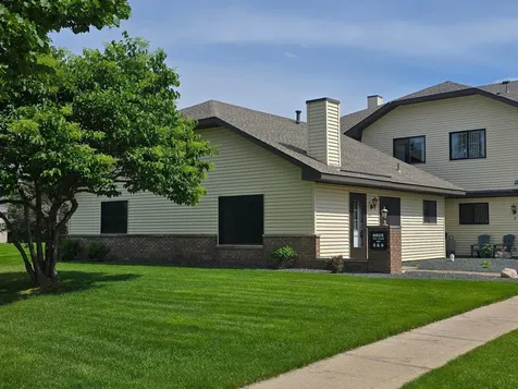 9905 54th Place N Plymouth MN 55442