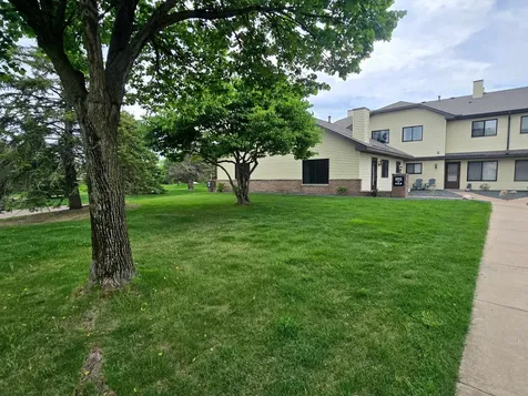 9905 54th Place N Minneapolis MN 55442