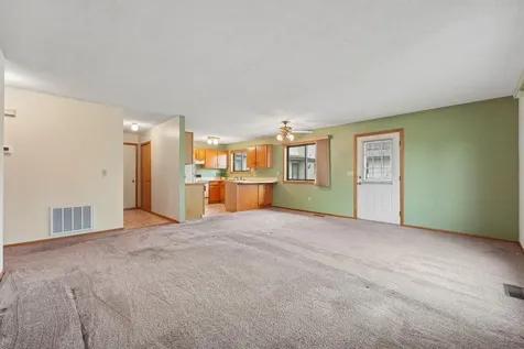9905 54th Place N Minneapolis MN 55442