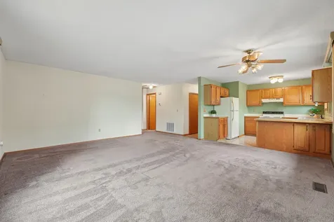9905 54th Place N Minneapolis MN 55442