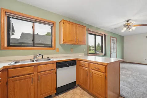 9905 54th Place N Plymouth MN 55442