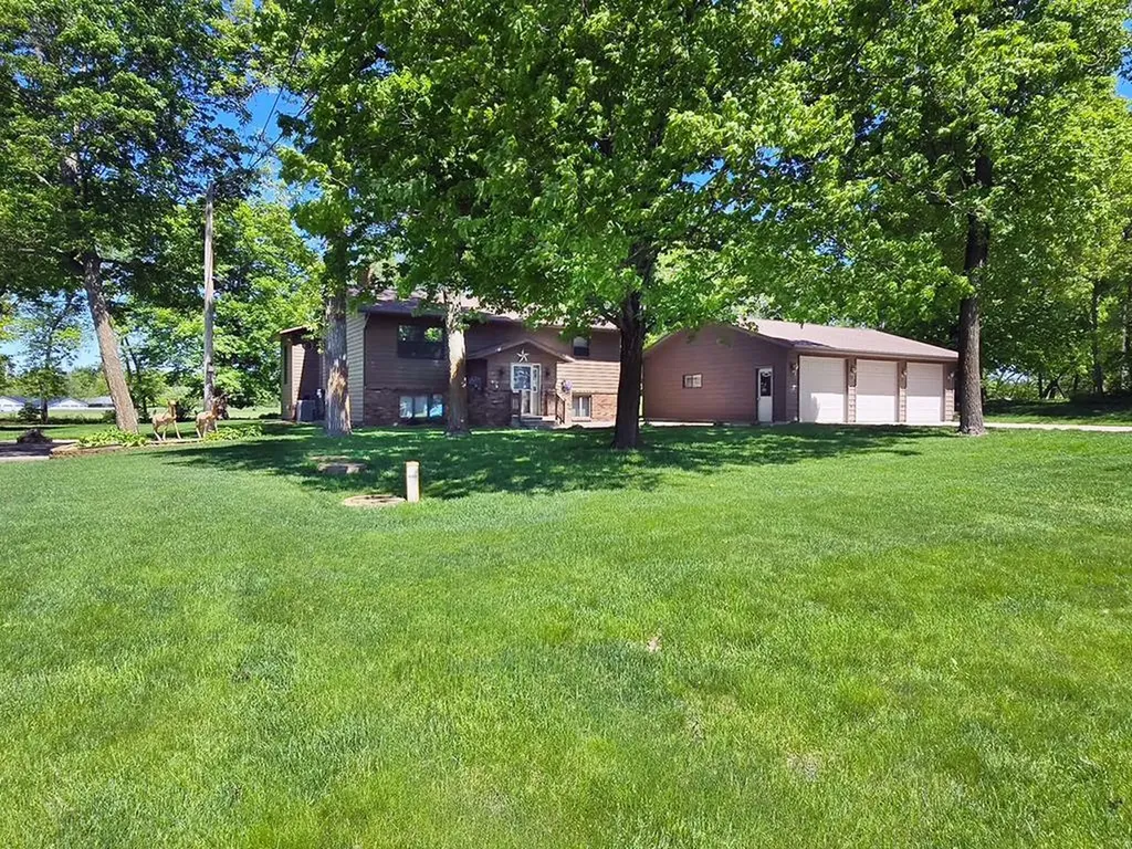 32878 Spunk Tree Circle Avon MN 56310