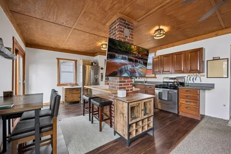 4692 115th Avenue Clear Lake MN 55319