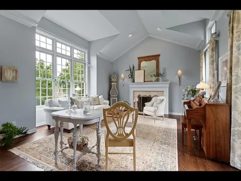 7180 Kenmare Drive Bloomington MN 55438