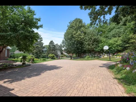 7180 Kenmare Drive Bloomington MN 55438