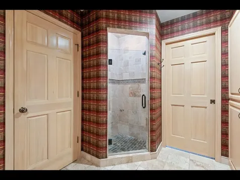 7180 Kenmare Drive Bloomington MN 55438