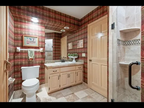 7180 Kenmare Drive Bloomington MN 55438
