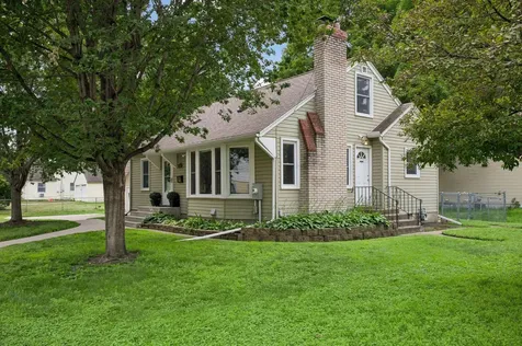 4957 Florida Avenue N Crystal MN 55428