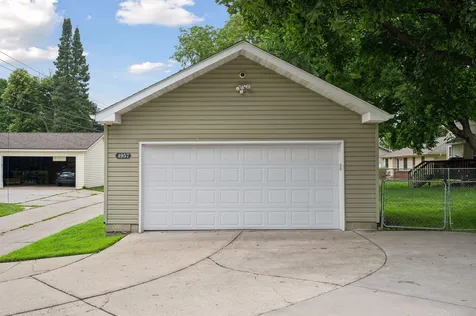 4957 Florida Avenue N Crystal MN 55428