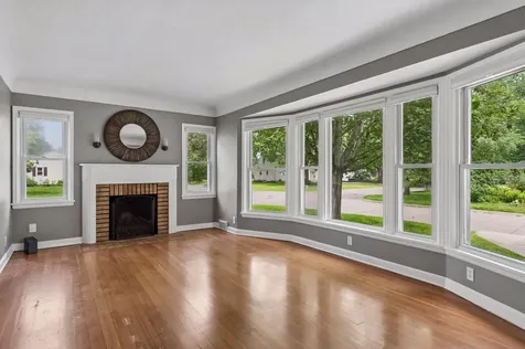 4957 Florida Avenue N Crystal MN 55428