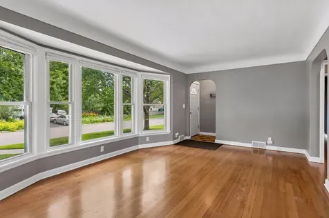 4957 Florida Avenue N Crystal MN 55428