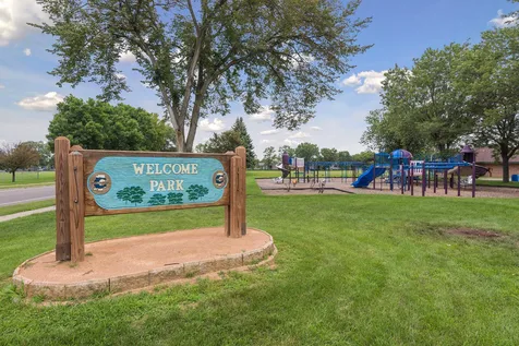 4957 Florida Avenue N Crystal MN 55428