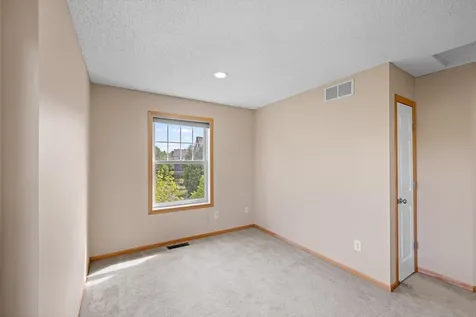 10756 Falling Water Lane Woodbury MN 55129