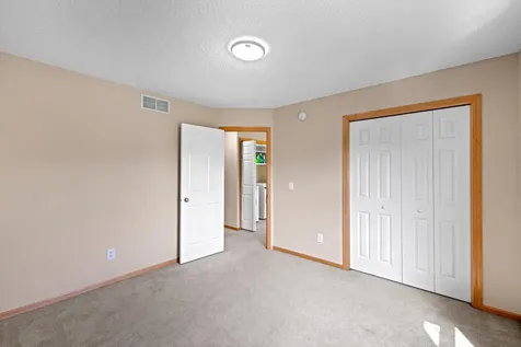 10756 Falling Water Lane Woodbury MN 55129